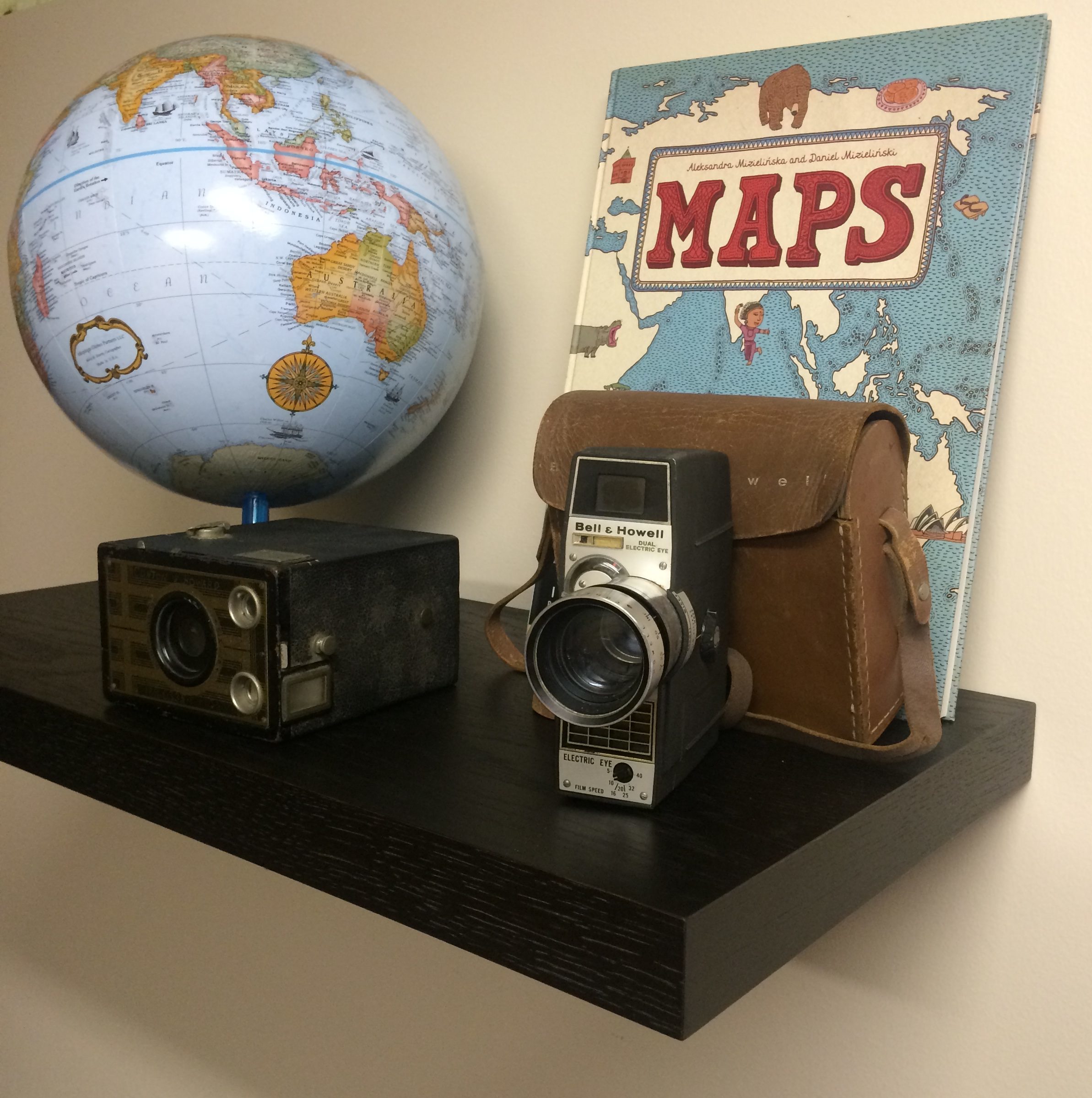 Oak wood shelf dark chocolate stain